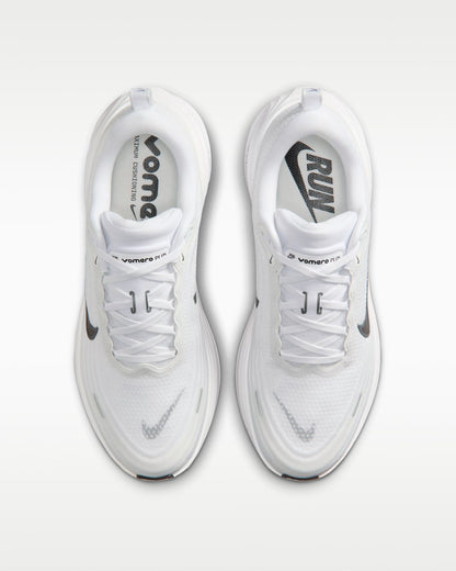 Nike Vomero Plus white ⚪️
New Arrivals 🤩
36-45 AVAILABLE 😇