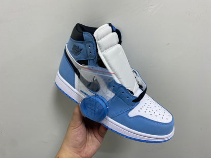 JORDAN 1 RETRO HIGH ‘WHITE UNIVERSITY BLUE BLACK’💙🤍
36-45 AVAILABLE 🤩
