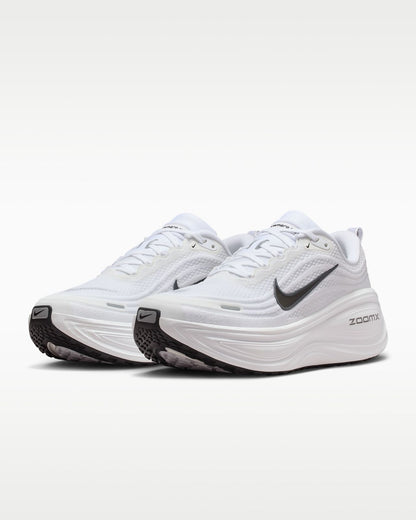 Nike Vomero Plus white ⚪️
New Arrivals 🤩
36-45 AVAILABLE 😇