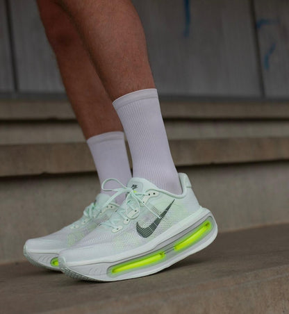 Nike Vomero Premium White Bright Crimson ,Size 36-45