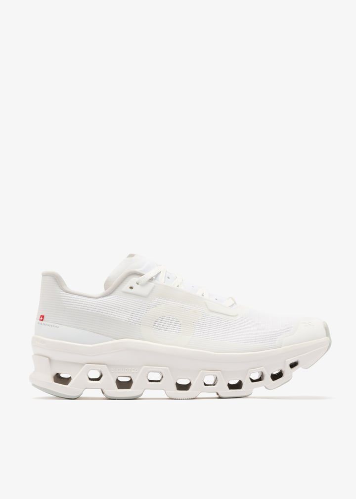On Cloudmonster Void running 🏃 white ⚪️
36-45 AVAILABLE
