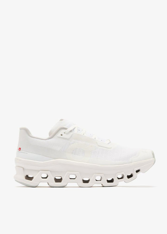 On Cloudmonster Void running 🏃 white ⚪️
36-45 AVAILABLE